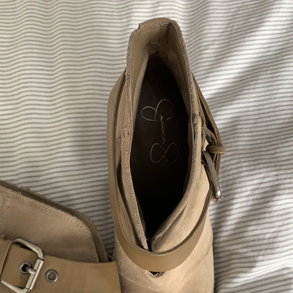 Jessica Simpson Beige suede ankle boots - Picture 3 of 5